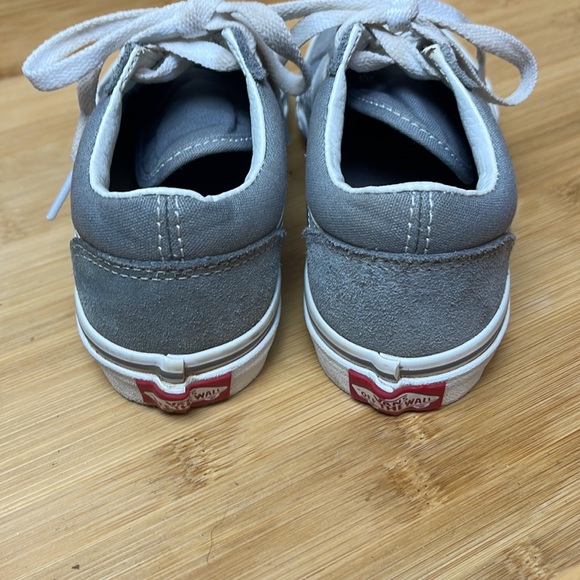 Gray vans - Picture 4 of 7